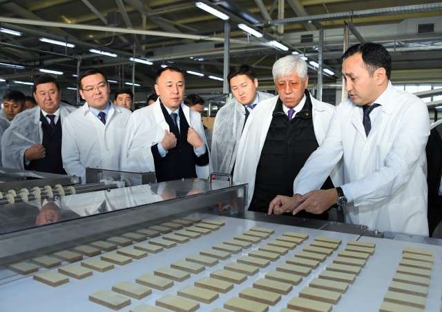 Кондитерской фабрике «Баян Сулу» будут поставлять сахар из Алматинской области