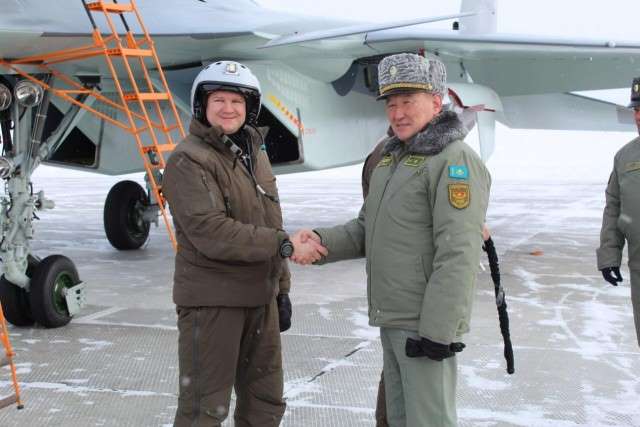 Авиабазу Талдыкоргана пополнили два современных истребителя Су-30 СМ