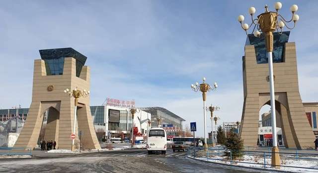 Президент МЦПС Кахарман Джазин спел про дружбу народов на Хоргосе